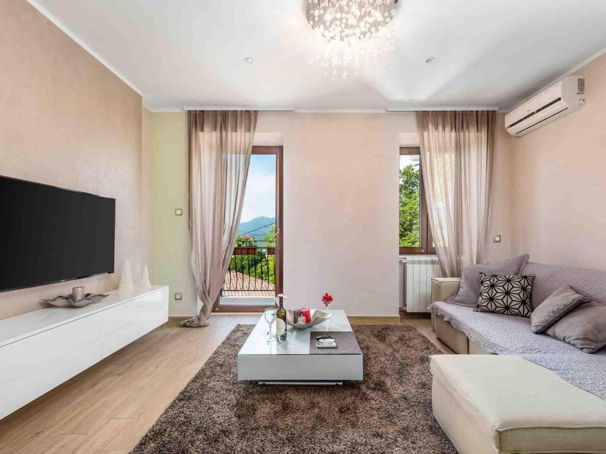 Srok Apartments With Pool Кастав Номер фото
